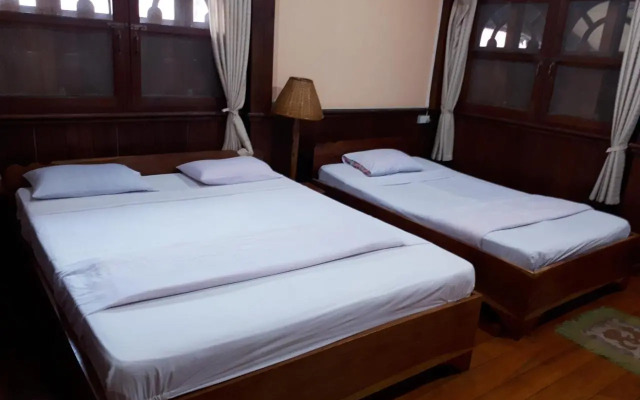 Anouxa Riverview Guesthouse