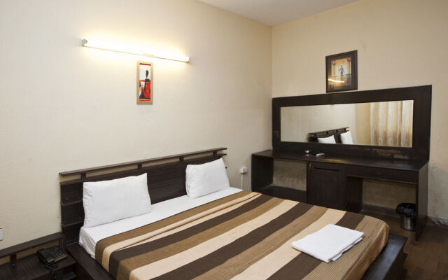 OYO Rooms Cyber Hub DLF