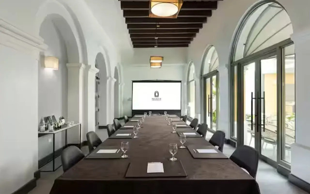 Palacio Provincial San Juan, Curio Collection by Hilton