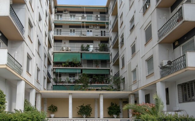 Luxurious 4 Bdrm 3Bath Apt 1- Athens