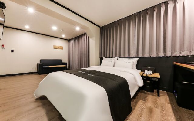 Hotel Adel