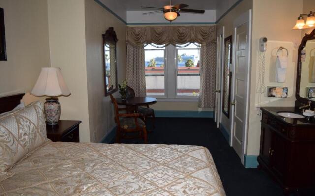Studio 9 Hotel Catalina
