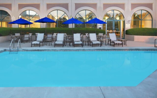 Sheraton Suites Columbus	 
