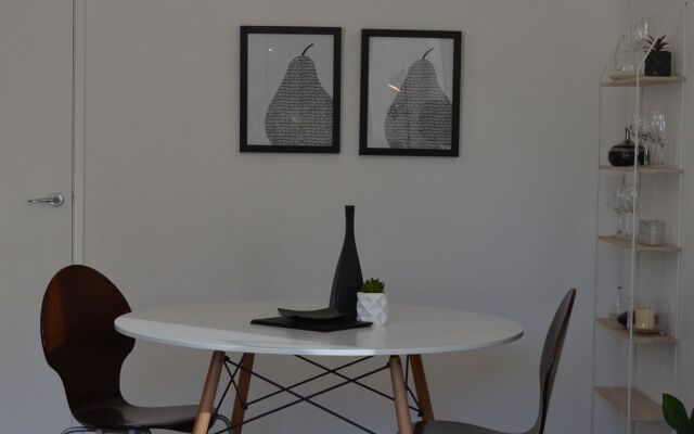 Hilltop Apartments Phillip Island - Adults Only