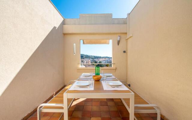 Apt with POOL 10 min from the BEACH
