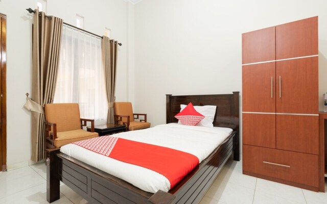 OYO 1885 Wisma Wongso Syariah