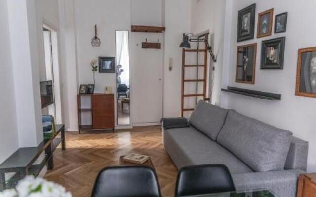 Menabrea 33 Stylish Apartment