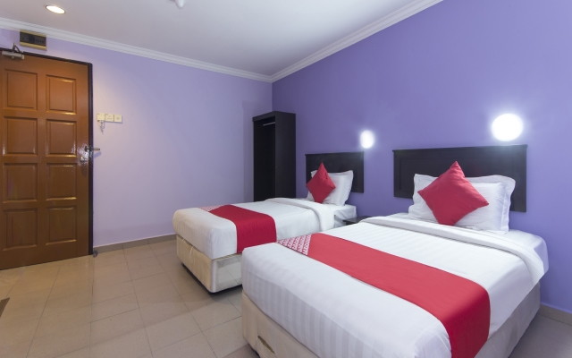 Super OYO 473 Comfort Hotel 2