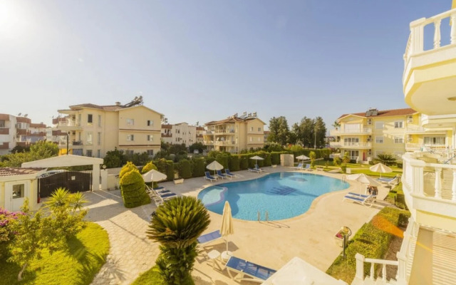 Vibrant Flat with Shared Pool in Belek