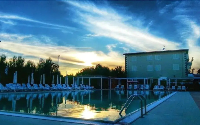 Quadrifoglio Village