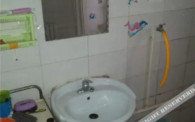 Lucky Hostel (Tianjin Binhai International Airport)