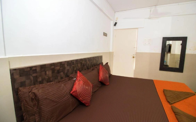Hotel Travellers Inn
