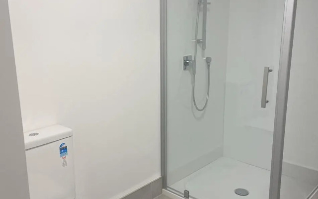 Nice And Tidy 3 Bedrooms Apartment, Free Parking