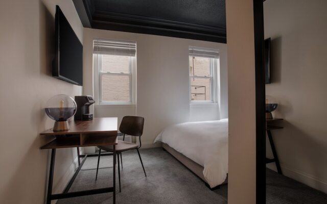 Dupont Circle Embassy Inn by FOUND