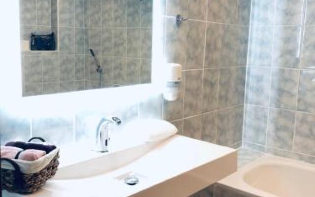 Golden Gapa Luxury Apartment 26