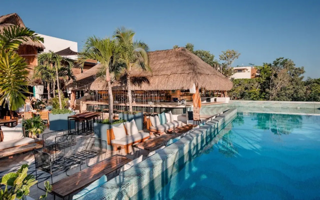 Mayan Monkey Hotel & Hostel Tulum