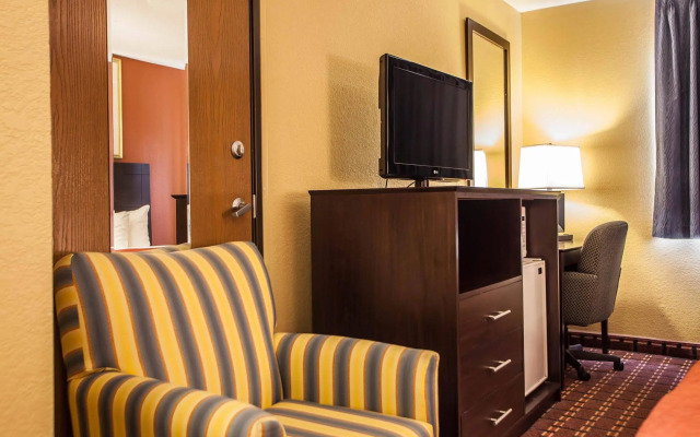 Quality Inn O'Fallon IL - St. Louis