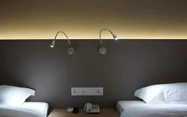 Super 8 Hotel @ Bayan Baru