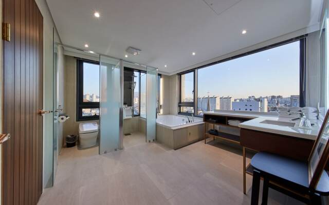 Gwangju H1 Hotel