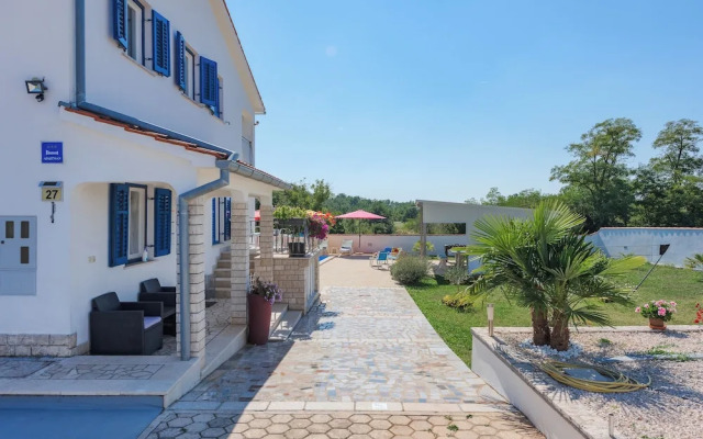 Holiday House Petrić