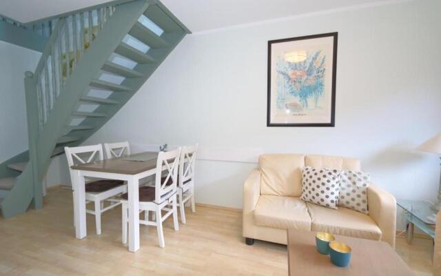 Dr-Loch-Direkt-am-Kurzentrum-und-Kurmittelhaus-fuer-4-Personen