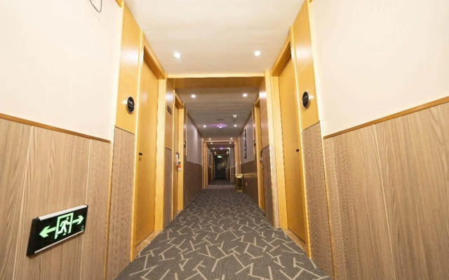 7 Days Quality Hotel (Jinniuwan Store Of Yangzhou Jiangdu East Passenger Station) – Hotel Rooms – Yangzhou