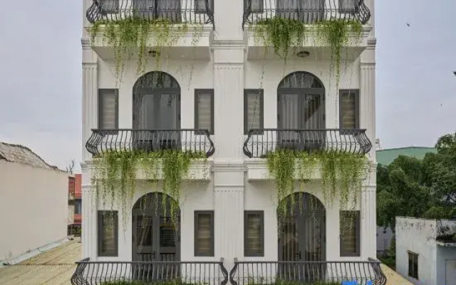 Green Riverside Hotel & Apartment by Urban B