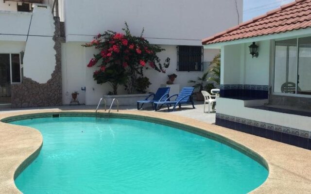 Hostal Marina Real