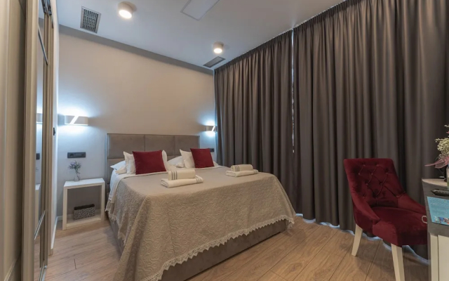 Sky & Sun Luxury Rooms