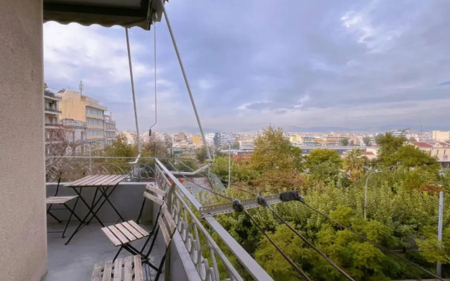 Stathmos Larissis A, a cozy 2BR Apartment, Clo...