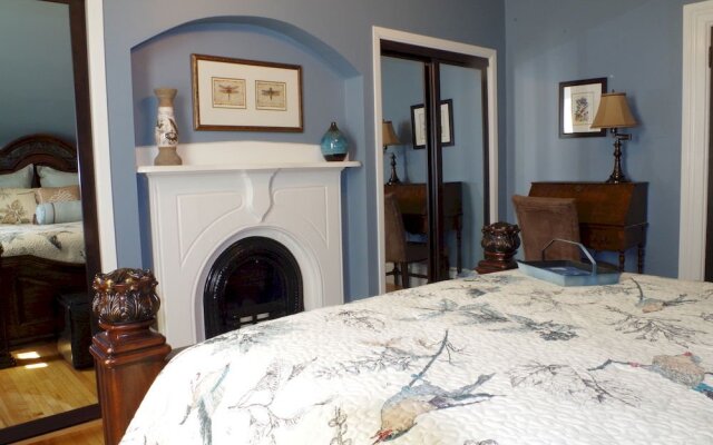 Quartermain House Bed & Breakfast