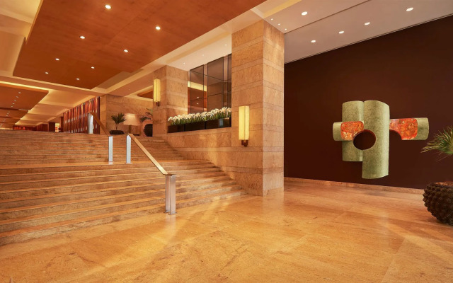 Grand Hyatt Mumbai Hotel and Serviced Apartments