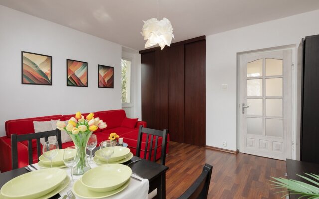 Warsaw Airport Apartment by Renters