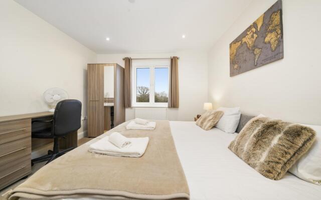 London Heathrow Living Serviced Apartments - Apt 8