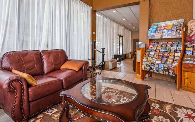 Family Inns of America