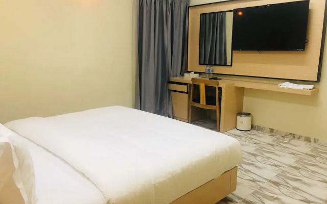 Seasons Hotel Barka