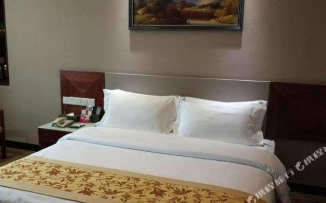 Yuanfeng Hotel (Shenzhen East Railway Station Buji Subway Station)