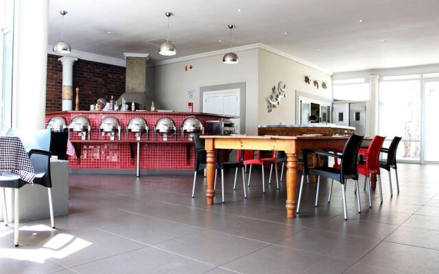 Life Hotel - The Aviator