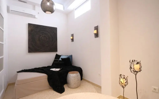 District Suites