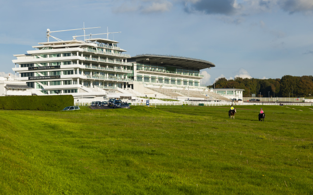 Holiday Inn Express London-Epsom Downs, an IHG Hotel