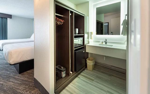 Plaza Hotel and Suites