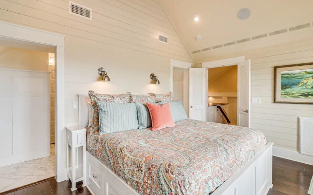 Seaside Shanty 125 SE