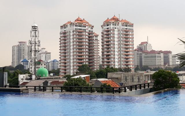 1BR Apartment at Marbella Kemang Residence By Travelio