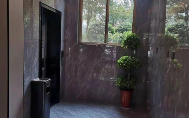 Dongfang Mingzhu Hotel
