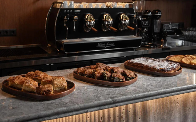 Unedo All Seasons Hotel