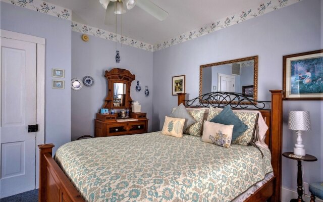 Casa De Solana Bed & Breakfast