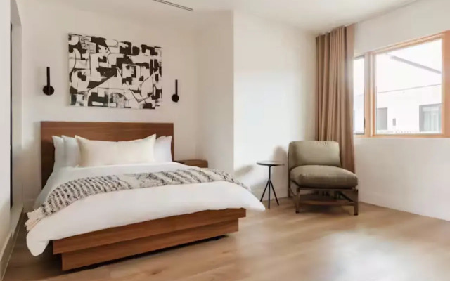 The Lum Hotel Los Angeles Stadium District