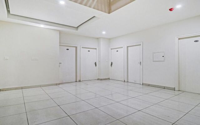 Treebo Trend Kamron Regency Sector 80