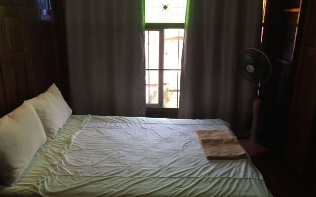 Baan Are Gong Riverside Homestay