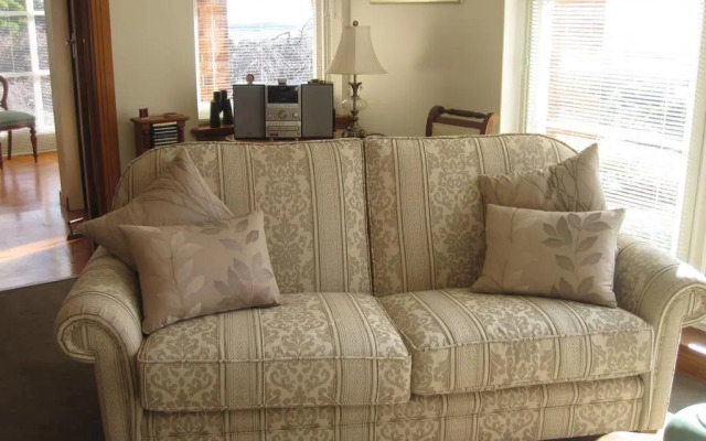 Trevallyn House B & B